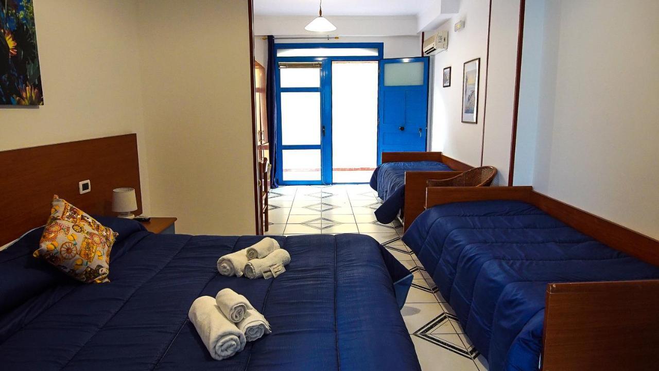 אפרטהוטל גיארדיני נאקסוס Baia Di Naxos מראה חיצוני תמונה