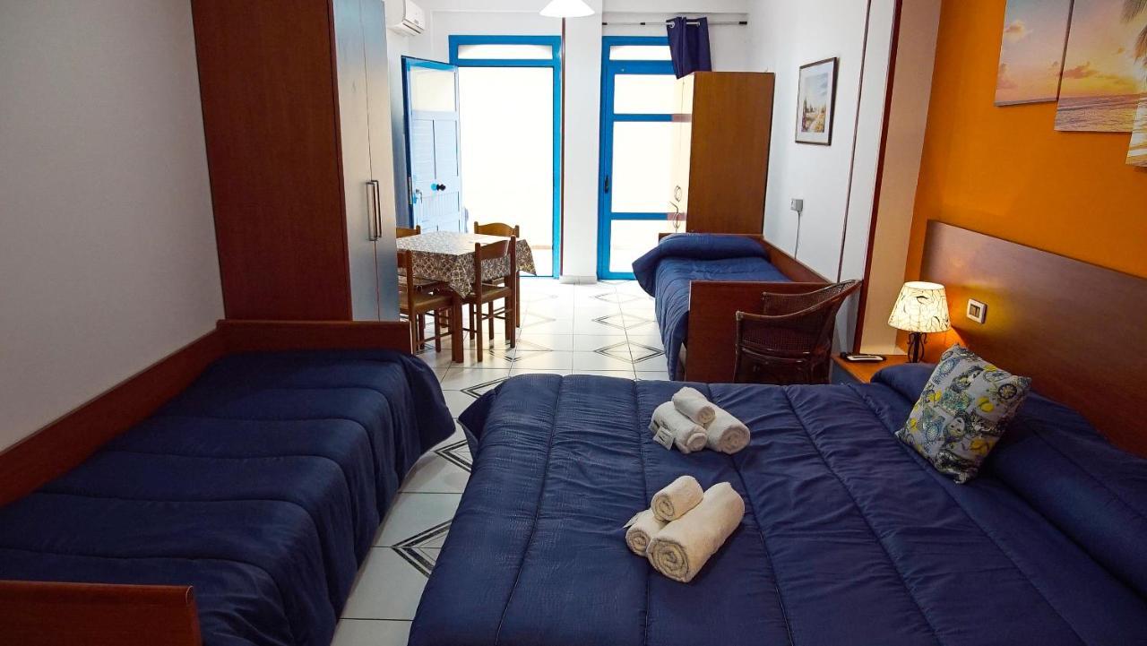אפרטהוטל גיארדיני נאקסוס Baia Di Naxos מראה חיצוני תמונה